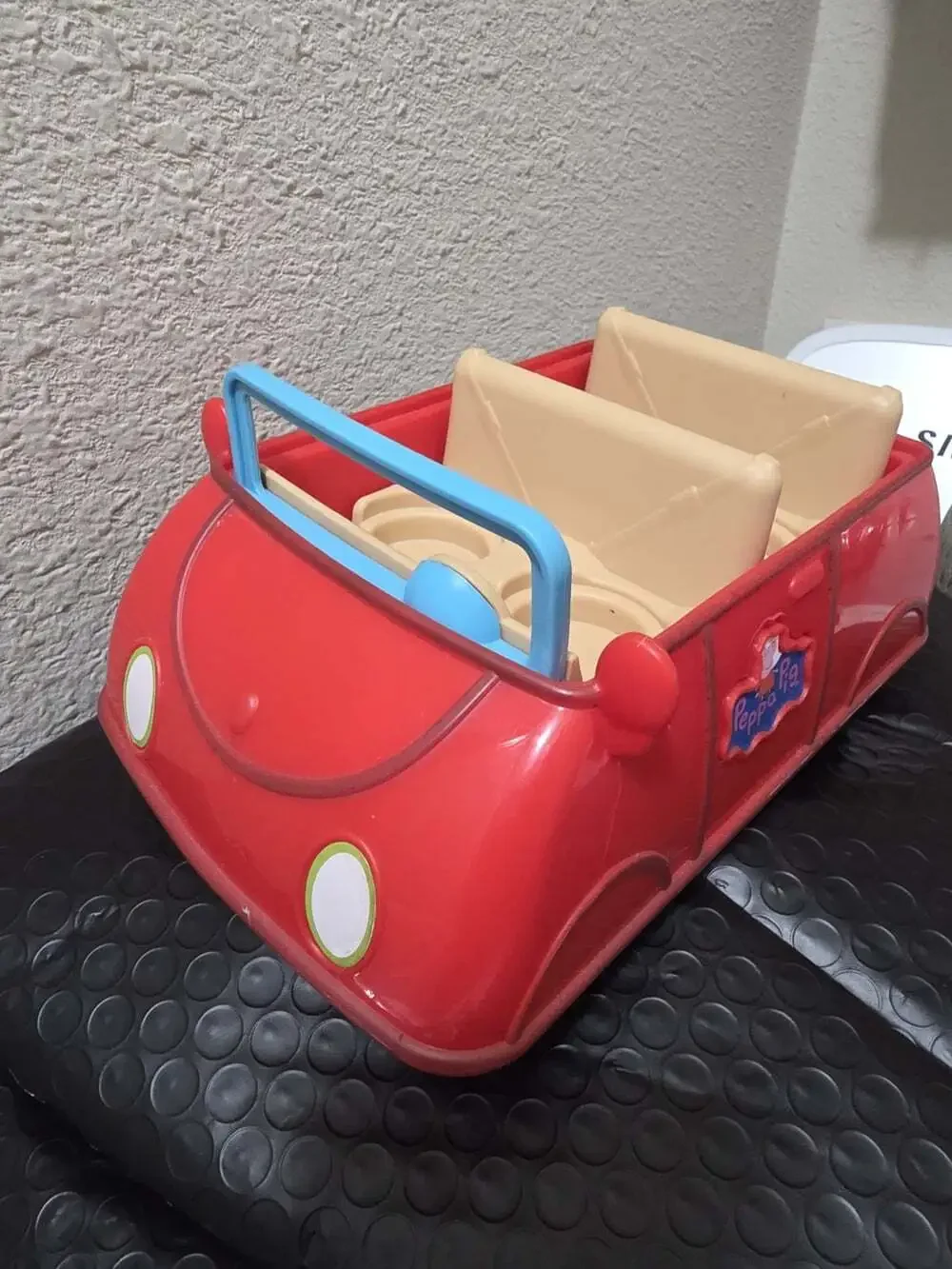 2003 Peppa Pig Family Fun Car w Sounds